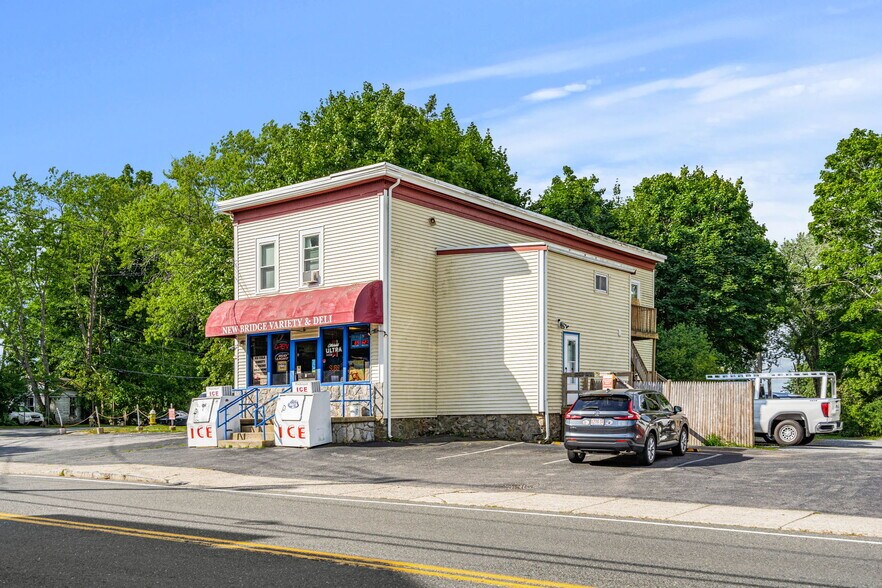 More Photos Of 9 Bridge St, Danvers Storefront Retail Residential For Lease
