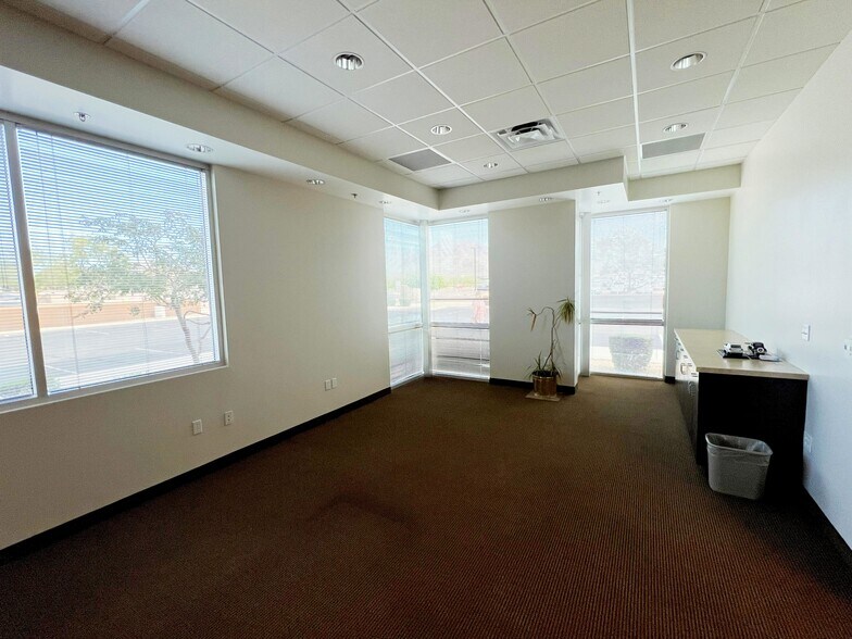More Photos Of 9383 E Bahia Dr, Scottsdale Office For Lease