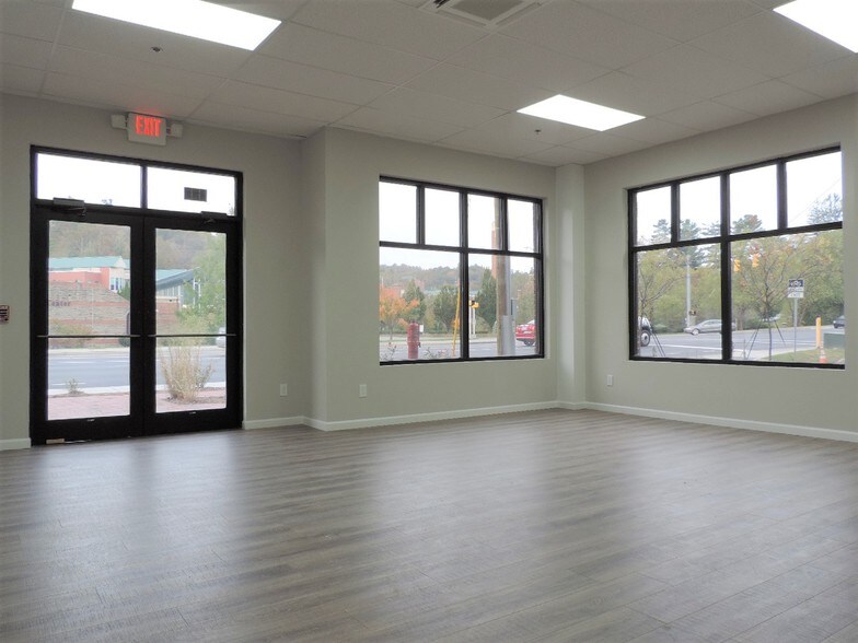 More Photos Of 475 Blowing Rock Rd, Boone Office Residential For Lease