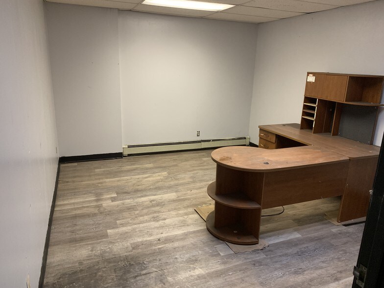 More Photos Of 75-77 Paterson Ave, Wallington Warehouse For Lease