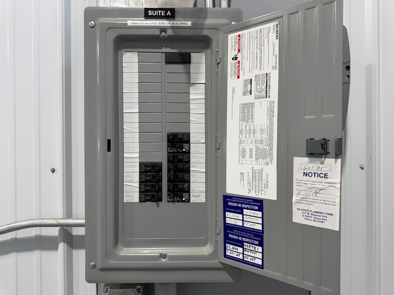 More Photos Of 26681 483rd Ave, Rowena Warehouse For Lease