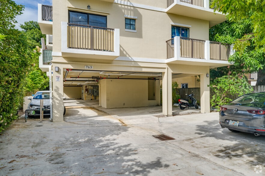 More Photos Of 763 SW 5th St, Miami Apartments For Sale