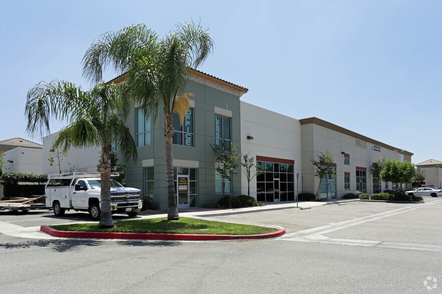 Primary Photo Of 10557 Juniper Ave, Fontana Warehouse For Lease