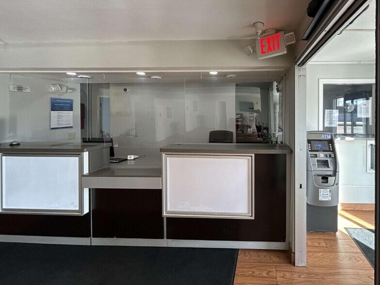 More Photos Of 125 Rushing Rd W, Denham Springs Hotel For Sale
