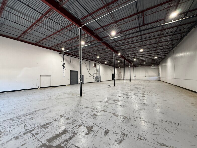 More Photos Of 1101 Woods St, Gainesville Warehouse For Sale