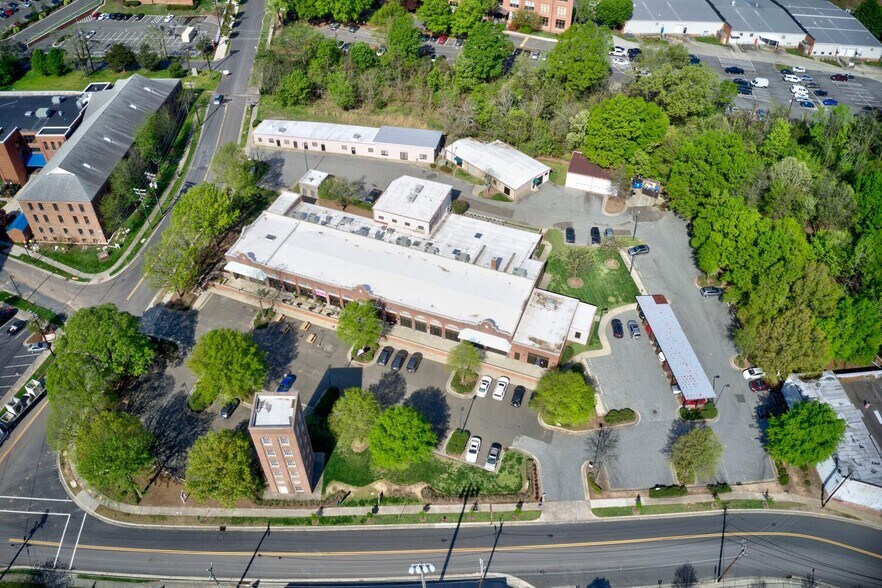 More Photos Of 501 Washington St, Durham Storefront Retail Office For Lease