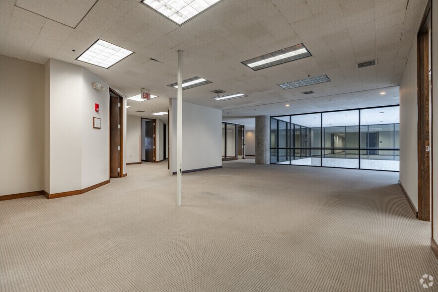 More Photos Of 105 W Capitol Ave, Little Rock Office For Sale