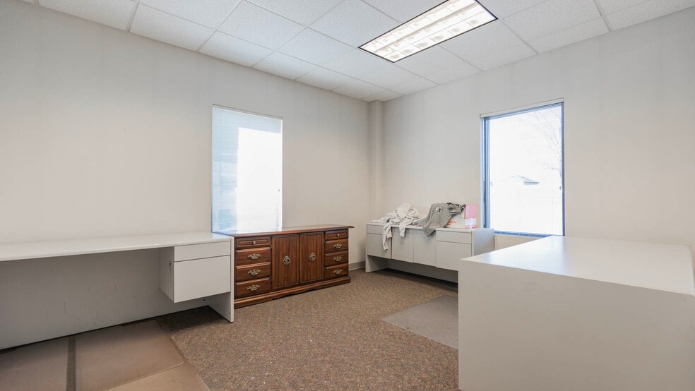 More Photos Of 12927 Plaza Dr, Richmond Light Manufacturing For Lease