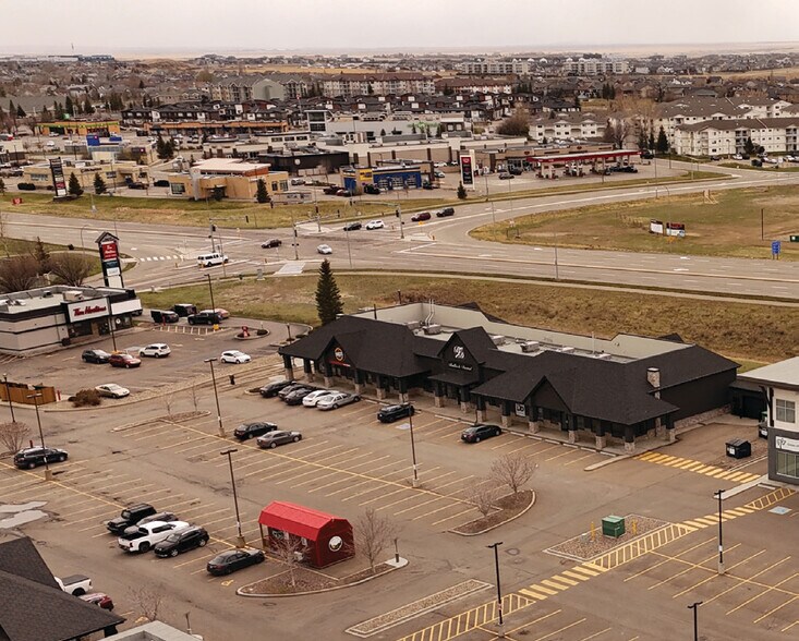 More Photos Of 886 Heritage Blvd W, Lethbridge Storefront For Sale