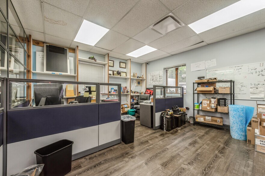 More Photos Of 193 W Hills Rd, Huntington Station Loft Creative Space For Sale