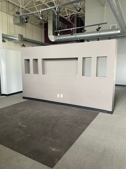 More Photos Of 1201 Teal Ave, Peotone Manufacturing For Lease