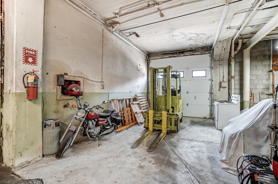 More Photos Of 203 S Wittenberg Ave, Springfield Industrial For Sale