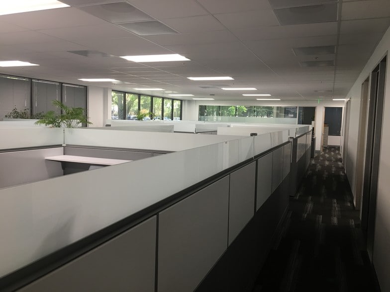 More Photos Of 18635 Sutter Blvd, Morgan Hill Research And Development For Lease