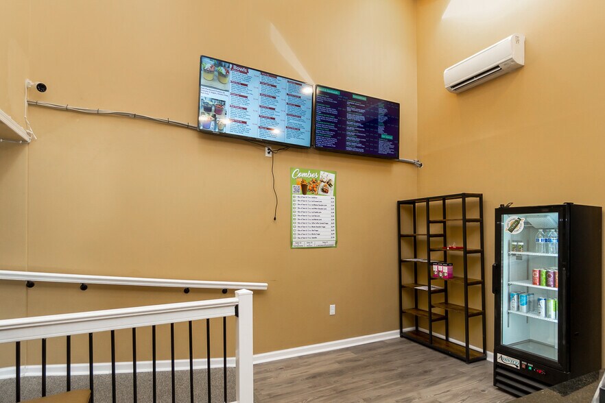 More Photos Of 474 W Main St, Kutztown Storefront Retail Residential For Sale