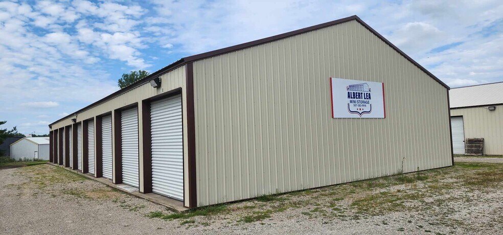 More Photos Of 301 E Rezin Ave, Albert Lea Self Storage For Sale
