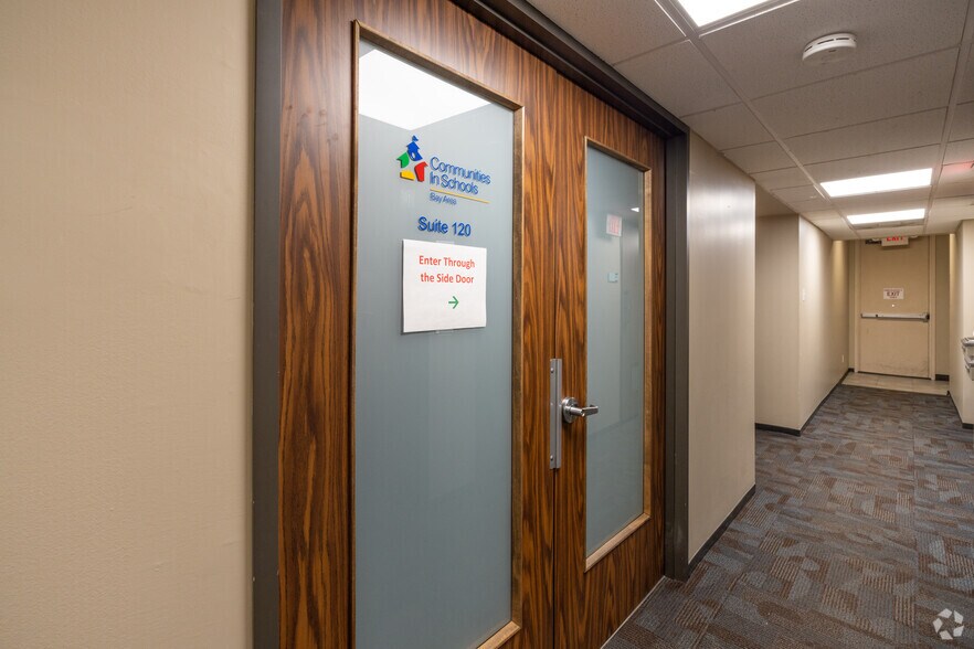 More Photos Of 303 E Main St, League City Office For Lease