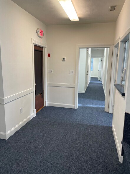 More Photos Of 728-730 High St, Portsmouth Storefront Retail Office For Lease