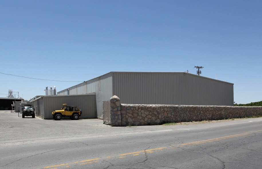 More Photos Of 110 W Borderland Rd, El Paso Warehouse For Lease