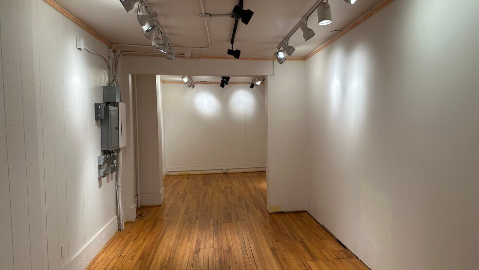 More Photos Of 12812 Larchmere Blvd, Cleveland Freestanding For Sale