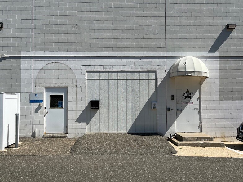 More Photos Of 145 Main St, Norwalk Flex For Lease