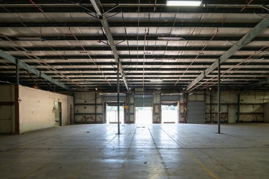More Photos Of 212 Industrial Park Rd, Starkville Warehouse For Lease