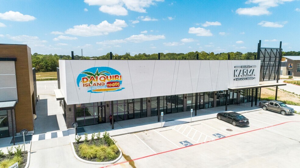 More Photos Of 12647 Tomball Pky, Houston General Retail For Lease