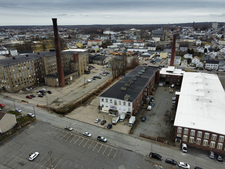 More Photos Of 460 Globe St, Fall River Showroom For Sale