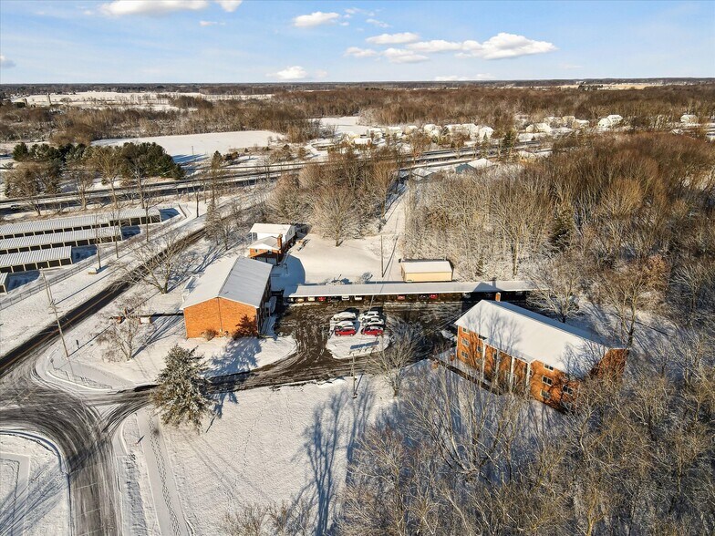 More Photos Of 4415-4425 Hull Rd, Leslie Apartments For Sale