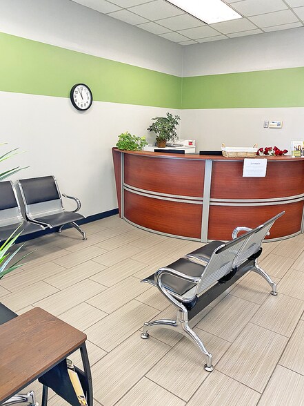More Photos Of 3400-3446 Demetropolis Rd, Mobile Office For Lease