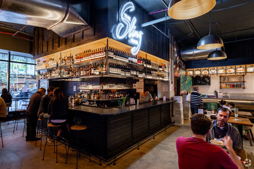 More Photos Of 135 W 50th St, New York Office For Lease