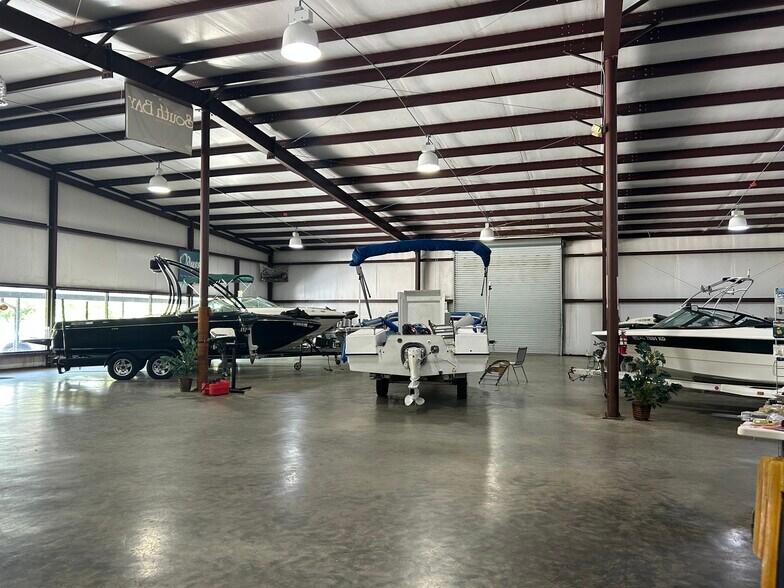 More Photos Of 1765 US 231, Wetumpka Marina For Sale