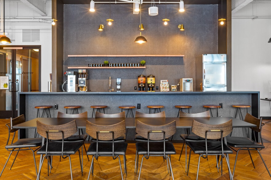 More Photos Of 78 SW 7th St, Miami Office For Lease