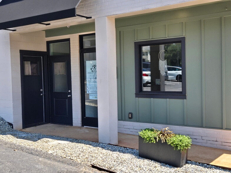 More Photos Of 1 E Woodrow Ave, Belmont Storefront Retail Office For Lease