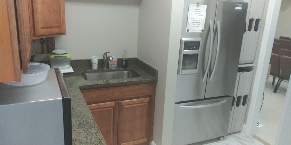 More Photos Of 14 Felton St, Waltham Office For Lease