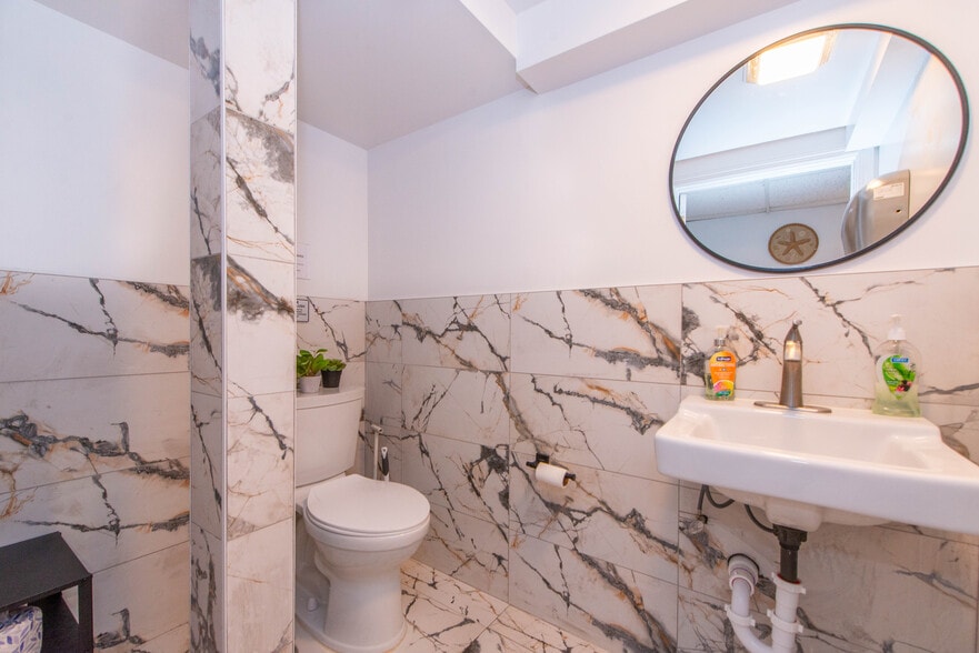 More Photos Of 22 E Quackenbush Ave, Dumont Apartments For Sale