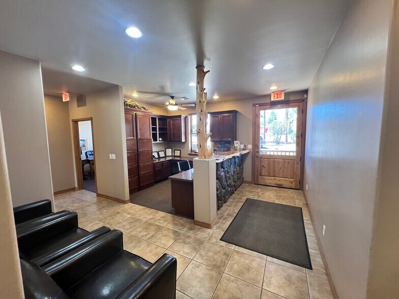 More Photos Of 541 N Clark Rd, Show Low Office For Lease
