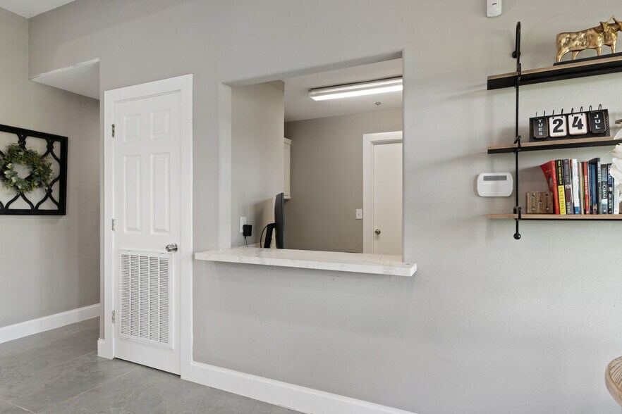 More Photos Of 715 N Medford Rd, Brownsville Lodge Meeting Hall For Lease