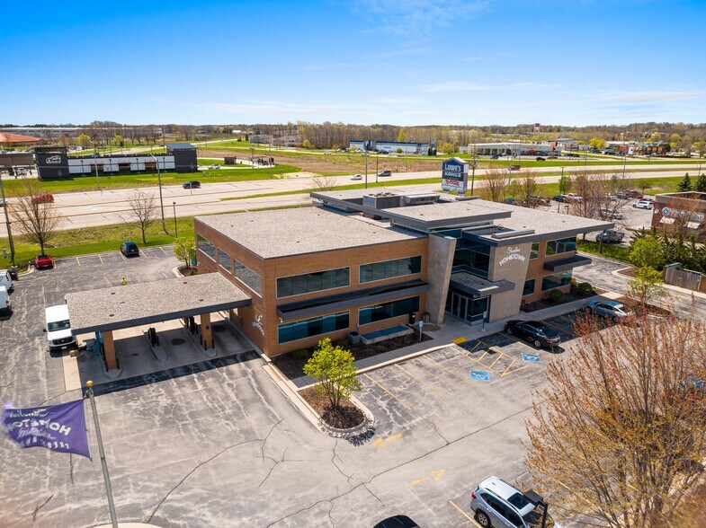 More Photos Of 4400 Calumet Ave, Manitowoc Office For Sale