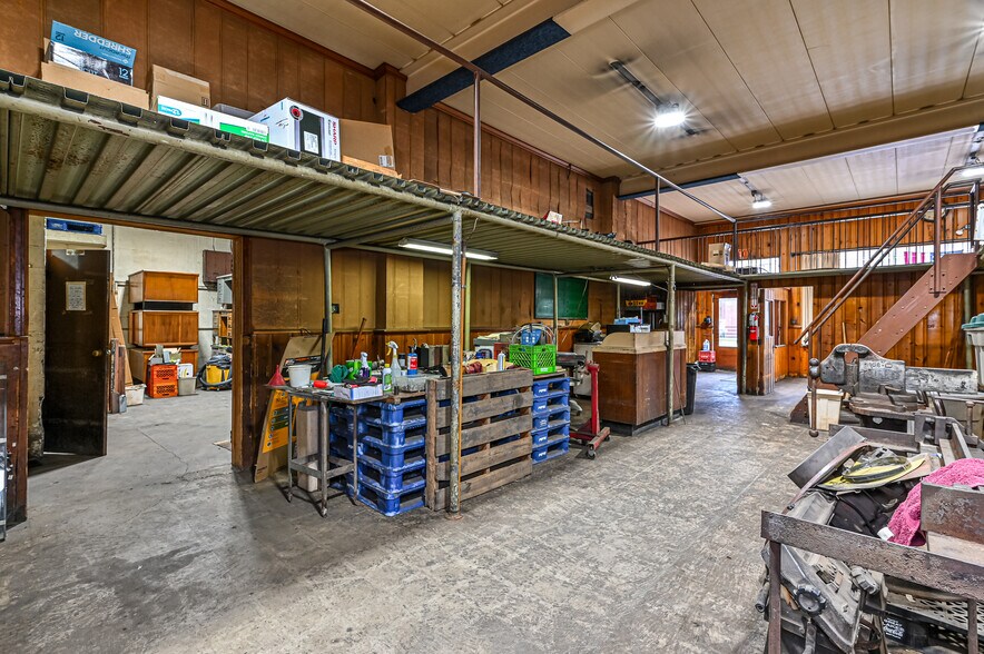 More Photos Of 242 Merchant St, Ambridge Industrial For Sale