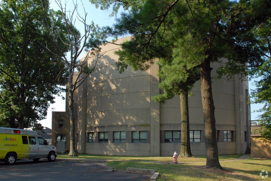 More Photos Of 780 Falcon Cir, Warminster Loft Creative Space For Lease