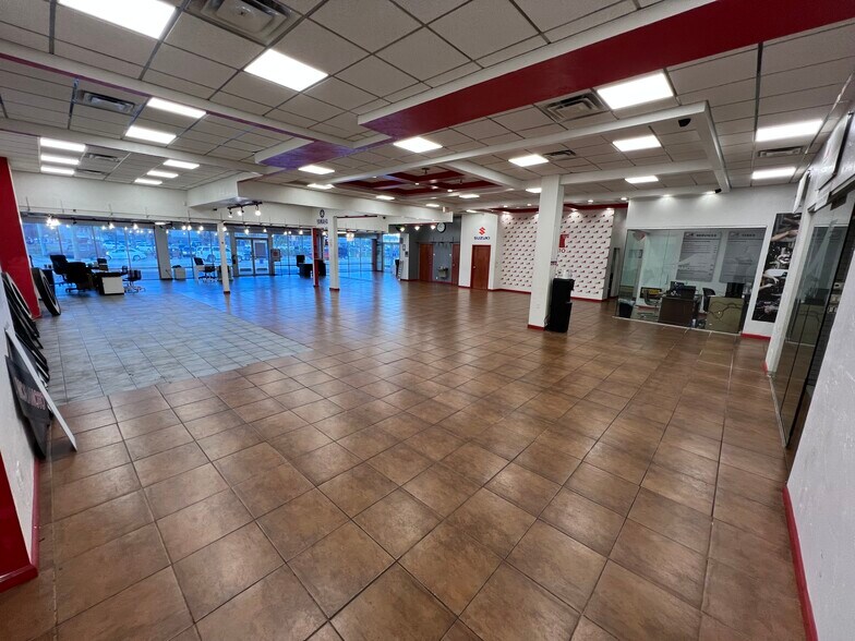 7000 Park Blvd, Pinellas Park, FL 33781 Freestanding For Sale