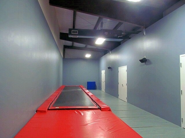 More Photos Of 1714-1726 Davenport Dr, Trinity Showroom For Lease