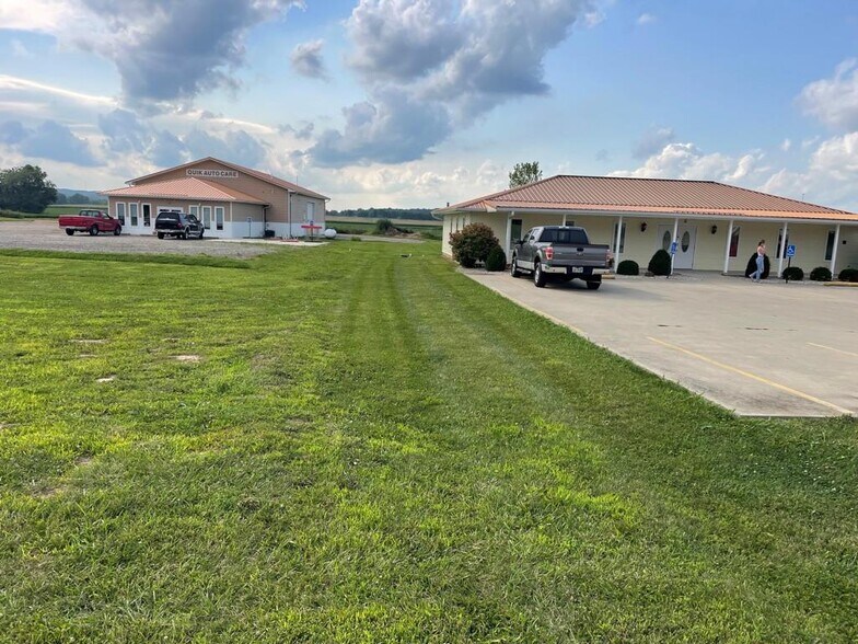 More Photos Of 290 N 2nd St, Frankfort Restaurant For Sale