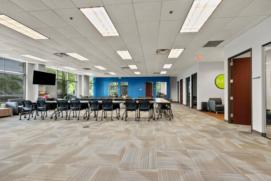 More Photos Of 4249 Easton Way, Columbus Office For Lease