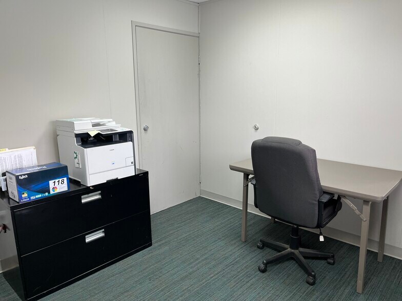 More Photos Of 930 E St, Rio Linda Office Residential For Lease