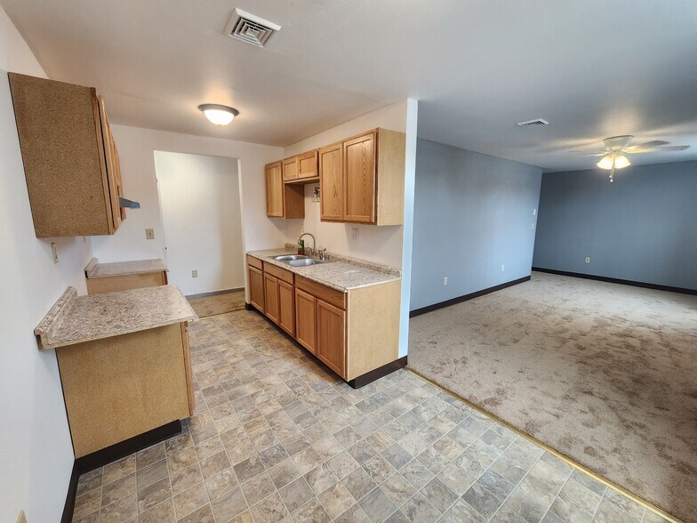 More Photos Of 744 Park Ave, Syracuse Warehouse For Sale
