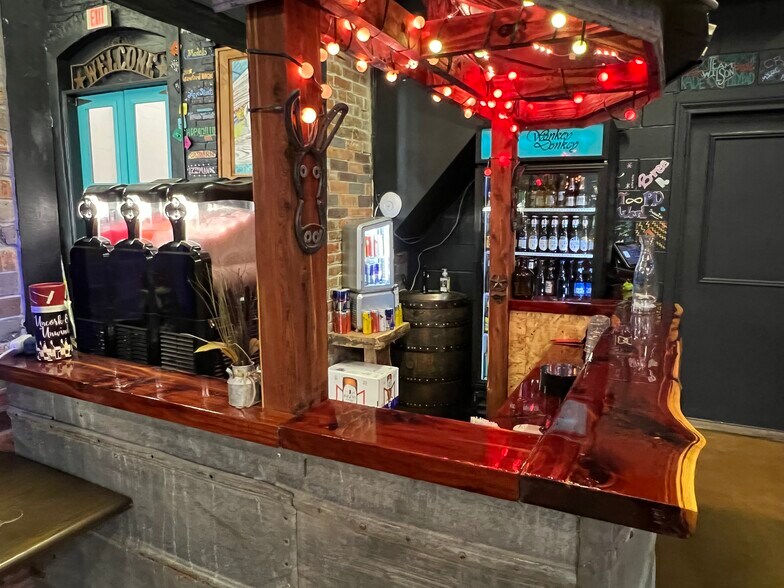 More Photos Of 503-505 S Main St, Calvert Restaurant For Sale