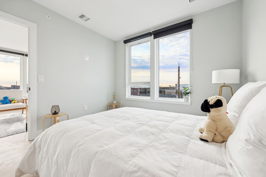 More Photos Of 64-68 Emmet St, Newark Apartments For Lease