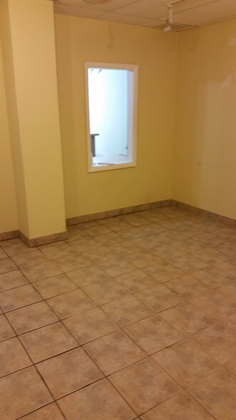 More Photos Of 333 Arthur Godfrey Rd, Miami Beach Office For Lease