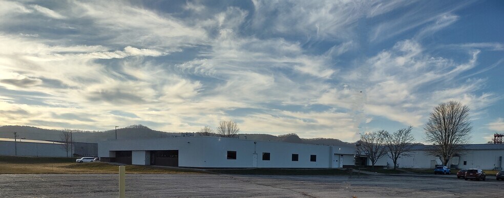 More Photos Of 5676 Industrial Park Rd, Winona Light Manufacturing For Lease